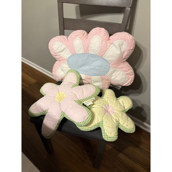 Pottery Barn Kids Gingham Flower Pillows (set of three) - Picture 1 of 2